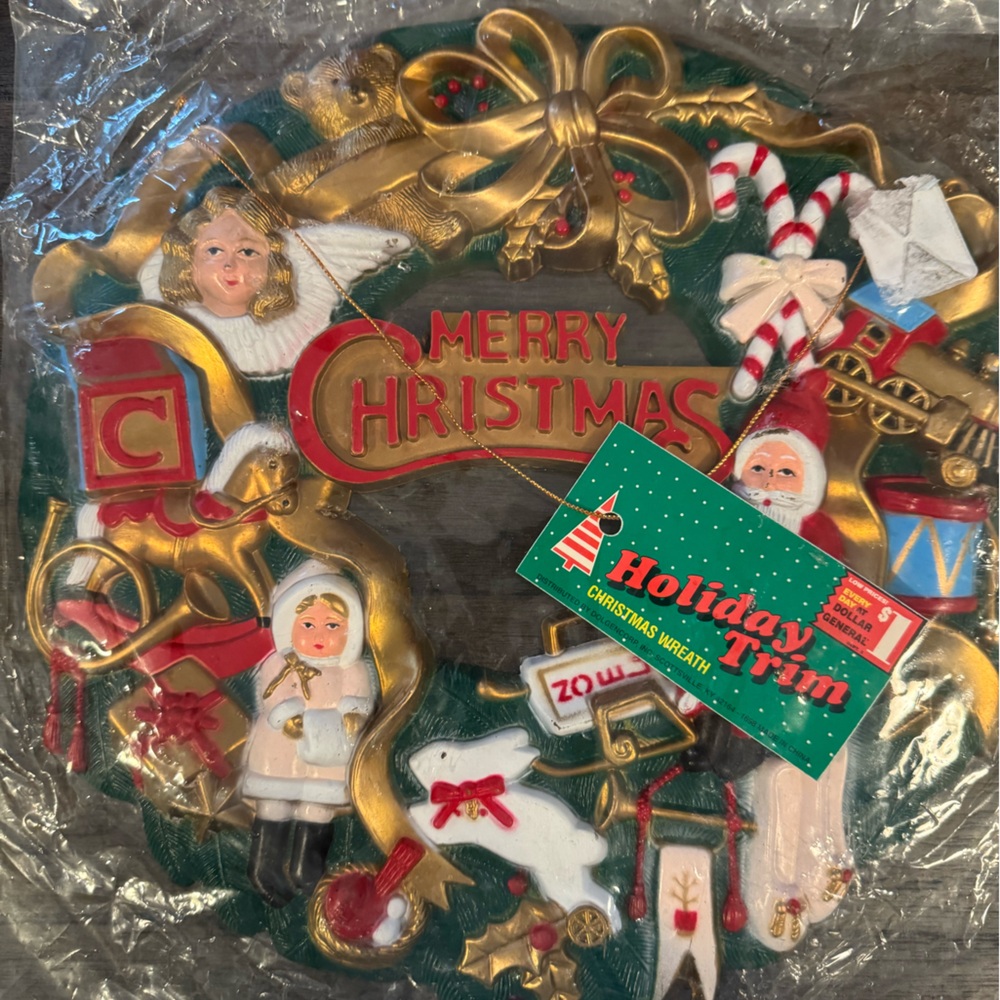 Vintage NEW Holiday Time Festive Christmas Wreath - Gold, Green, Red